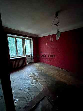 Продаж Квартира 2-кімнатна, 2/5 поверх на вул. Кутузова ул./Генерала Алмазова Kiev