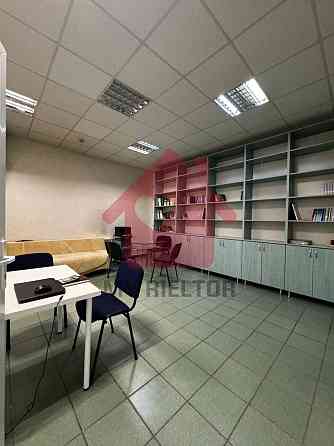 Продаж приміщення вільного призначення на Волошина, 2 поверх - 1/2 Uzhhorod