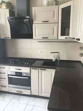 Оренда Квартира 2-кімнатна на ул. Ларисы Руденко, 15 Київ