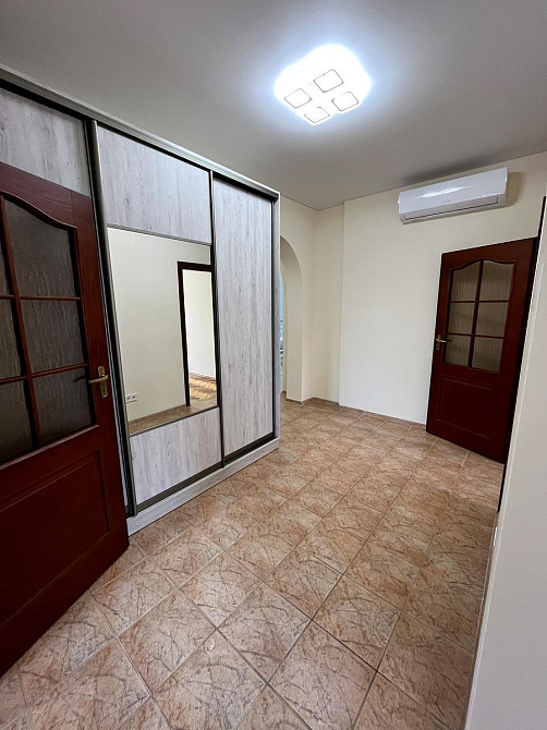 Продаж Квартира 3-кімнатна, 5/5 поверх на Юрія Іллєнка вул., д. 18 Київ - фото 12