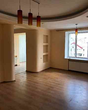 Оренда Квартира 3-кімнатна, 15/16 поверх на ул. Анны Ахматовой, 35б Киев