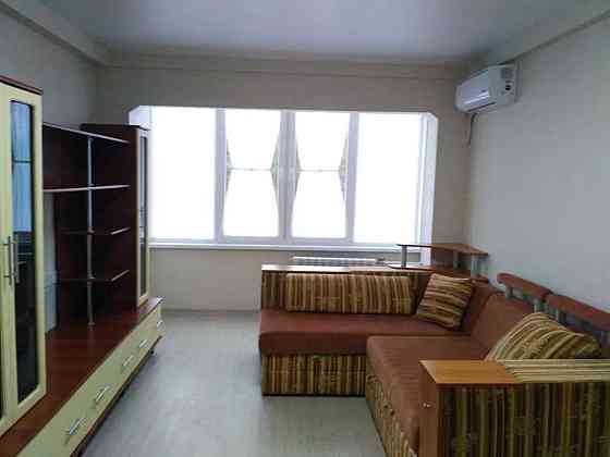 Оренда Квартира 1-кімнатна, 4/5 поверх на Кубанської України, 37 Kiev