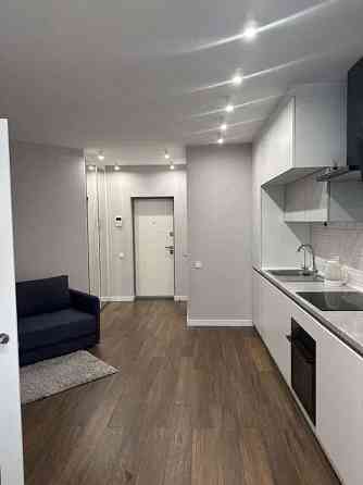 Оренда Квартира 1-кімнатна, 24/27 поверх на ул. Рижская Киев