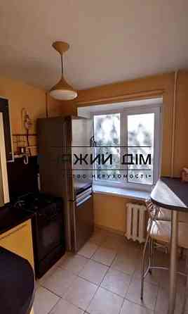 Продаж 2 кімнатної роздільної квартири КОД 21146112 Київ