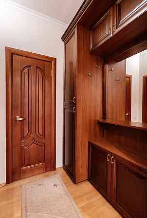 Продаж Квартира 3-кімнатна, 8/22 поверх на Ахматової Анни вул., д. 45 Kiev