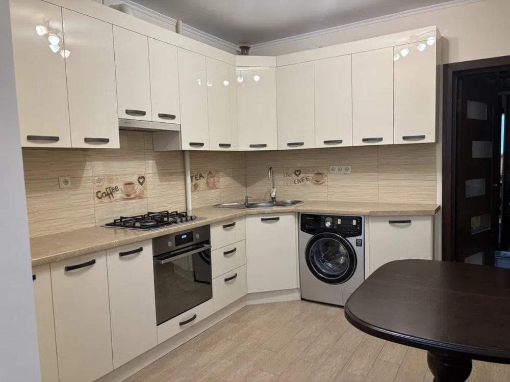 Продаж Квартира 1-кімнатна, 4/9 поверх на вул. Вовчинці / Потічна Івано-Франківськ - фото 2