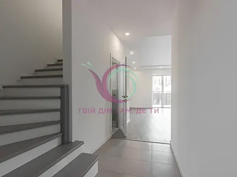 Продаж 3-поверховий   155 кв.м 5 кімн. на Йосипа Сліпого вулиця 28  - фото 10