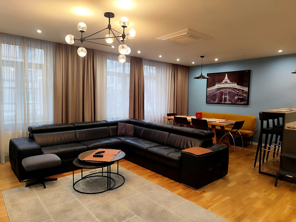 Продаж Квартира 4-кімнатна, 2/9 поверх на Щекавицька вул., д. 30/39 Kiev - photo 1