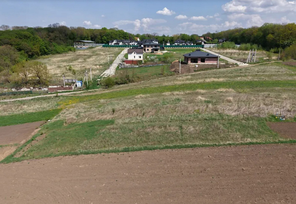 Продаж земельної ділянки 10 соток  - фото 1