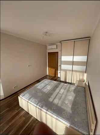 Оренда Квартира 2-кімнатна, 18/24 поверх на улица Заречная, д.1 Київ