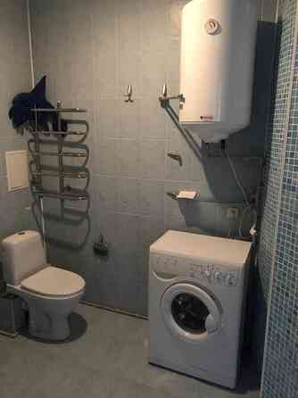 Оренда Квартира 1-кімнатна, 13/17 поверх на вул. Сімї Прахових, 27 Киев