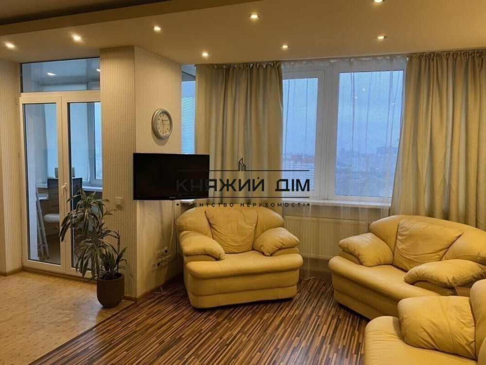 Оренда Квартира 1-кімнатна, 18/25 поверх на Вышгородская ул. Kiev - photo 4