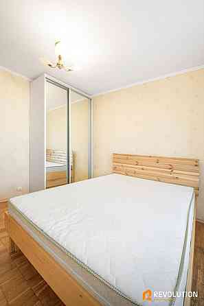 Оренда Квартира 2-кімнатна, 15/16 поверх на Князя Романа Мстиславича, 8 Киев