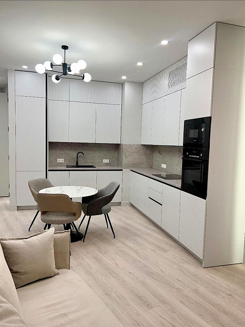 Продаж Квартира 2-кімнатна, 16/19 поверх на Хмельницького Богдана вул., д. 58-А Київ - фото 3