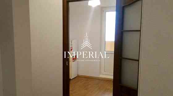 Продаж 3к Квартира 82 кв.м Глушкова Академіка вул. Kiev