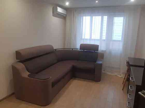 Оренда Квартира 1-кімнатна, 10/14 поверх на просп. Академика Глушкова, 23 Киев