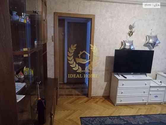 Продаж Квартира 3-кімнатна, 1/5 поверх на Соборности пр-т, 1А Kiev