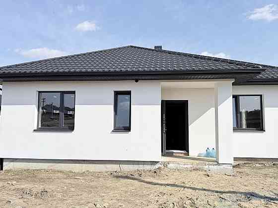 Продаж Будинок 3-кімнатний на вул. Центральна Velykyi Zhytyn