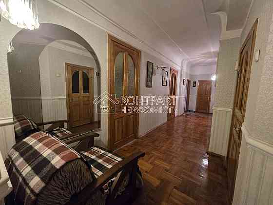 Продаж Квартира 4-кімнатна, 5/5 поверх на вул. Донця-Захаржевського Kharkiv