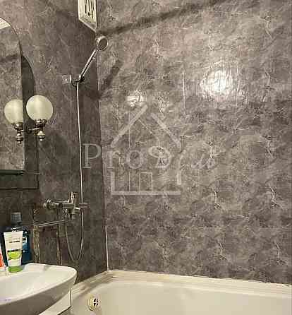 Продаж 3 к квартиар вул. Синьоозерна 4А.Святошинський район.Академмістечко. Kiev