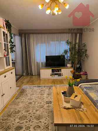 Продаж Квартира 3-кімнатна, 1/5 поверх на Грушевського Ужгород