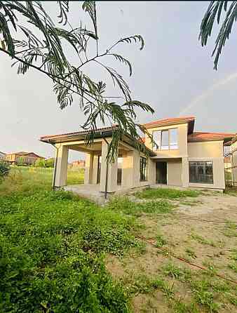 Продається новий двоповерховий якісний будинок з терасою, під оздоблення 