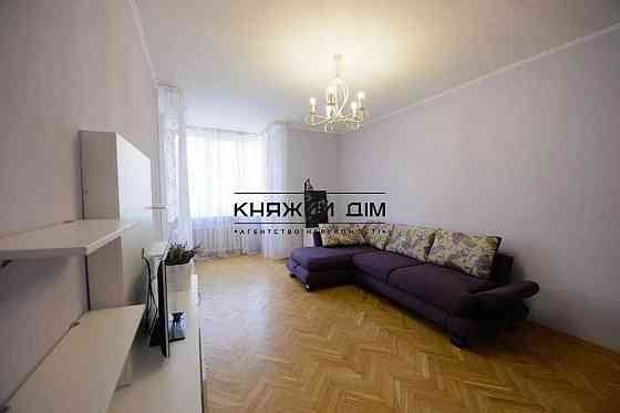 Отличная раздельная 3 к.кв. на Майдане Независимости. Код объекта: № 21123014 Київ