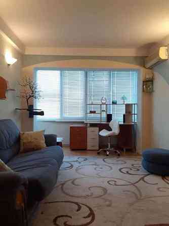 Оренда Квартира 2-кімнатна, 9/9 поверх на ул. Кирилло-Мефодиевская Kiev