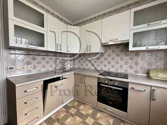 Оренда Квартира 3-кімнатна, 8/18 поверх на Академіка Заболотного, 66 Киев