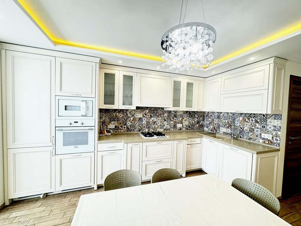 Продаж Квартира 4-кімнатна, 9/12 поверх на Владимирская ул., 1 Дніпро - фото 1