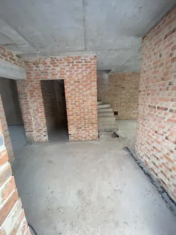 Продаж 2-поверховий   120 кв.м 4 кімн. на Кулика і Гудачека (Макарова) вулиця 24 Рівне - фото 9