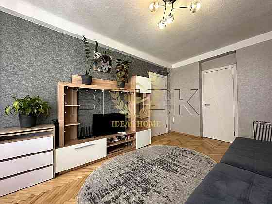 Продається 2-кімнатна квартира на вул. Пріорська 3/2 Київ