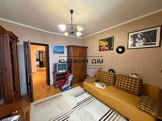 Продаж Квартира 4-кімнатна, 15/26 поверх на Львовская ул. Киев