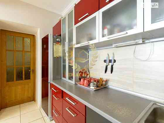 Продаж Будинок 5-кімнатний на Абрикосовая ул., 6 Kiev