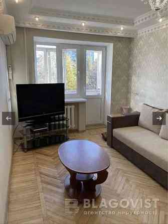 Оренда Квартира 3-кімнатна, 4/5 поверх на ул. Привокзальная Kiev