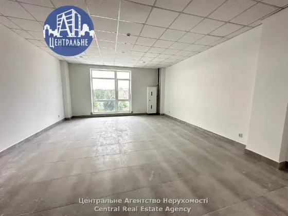 Здається Офісні приміщення площа 48 кв.м 3-й поверх Чернівці вул. Ясська 3 Чернівці