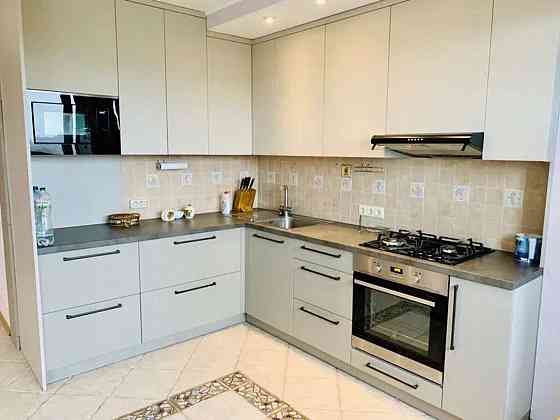 Оренда Квартира 2-кімнатна, 10/16 поверх на ул. Русановская Набережная, 18 Kiev