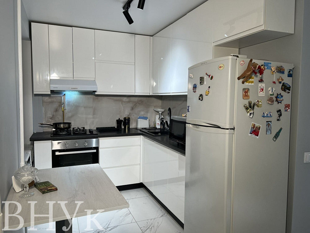 Продаж Квартира 3-кімнатна, 3/5 поверх на Відродження Луцк - изображение 3