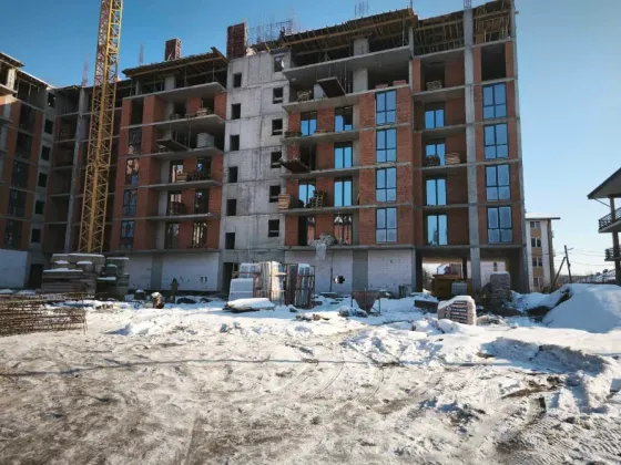 Продаж 1к Квартира 47 кв.м Миколи Леонтовича 11б Ужгород