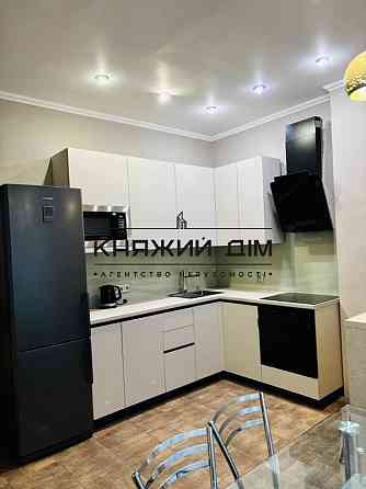 Шикарна 1-кімнатна квартира біля м. Дружби Народів. №1156888 Kiev