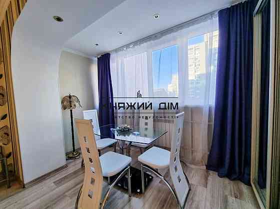 Оренда 2 кім. розд. на Антоновича в Центрі м. Олімпійська Код об 1152760 Киев