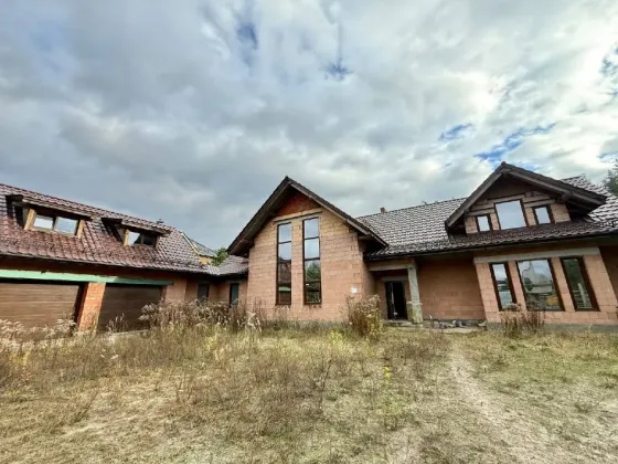For sale 2-storey House with land 30 ares 300 sq.m 5 rooms at Київська область, Києво-Святошинський район, с. Дмитрівка, вулиця Вишнева, 53 Irpin