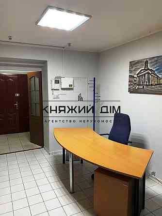 Оренда офісне приміщення на Оболонская ул. поверх - 1/7 Київ