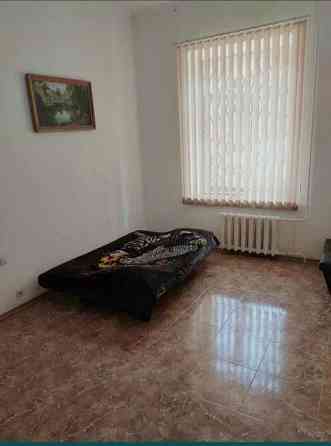 Оренда Квартира 1-кімнатна, 1/5 поверх на ул. Загоровская (ул. Багговутовская) Київ