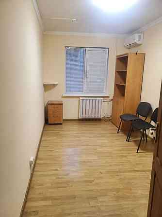 Оренда Квартира 2-кімнатна, 1/9 поверх на Леси Украинки бульв., 15 Kiev