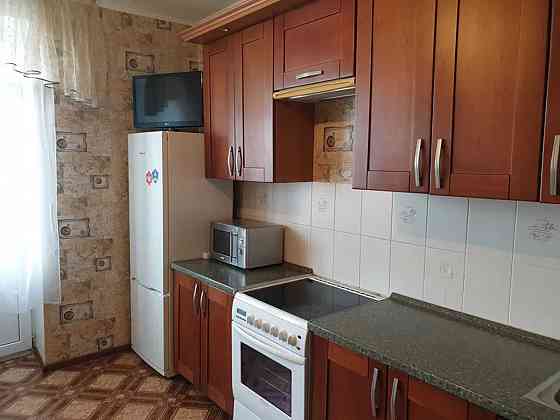 Оренда Квартира 1-кімнатна, 19/23 поверх на Миколи Бажана, 16 Киев