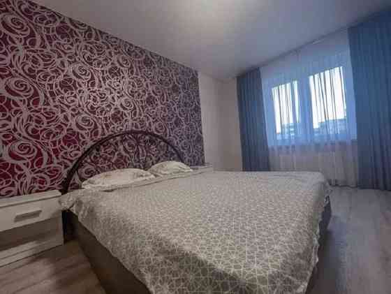 Оренда Квартира 1-кімнатна, 17/19 поверх на улица Драгоманова, д.1 Київ