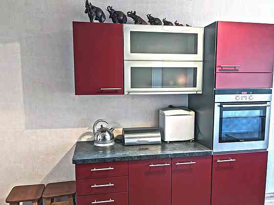 Оренда Квартира 1-кімнатна, 13/15 поверх на Бажана, 1м Киев