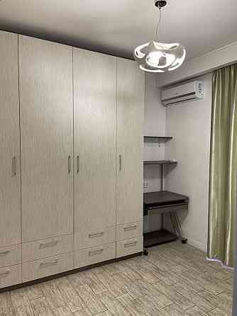 Продаж Квартира 1-кімнатна, 2/8 поверх на Дмитра Луценка вул., д. 12 Київ