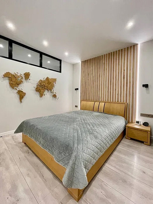 Продаж Квартира 2-кімнатна, 10/12 поверх на Владимирская ул., 1 Дніпро - фото 2